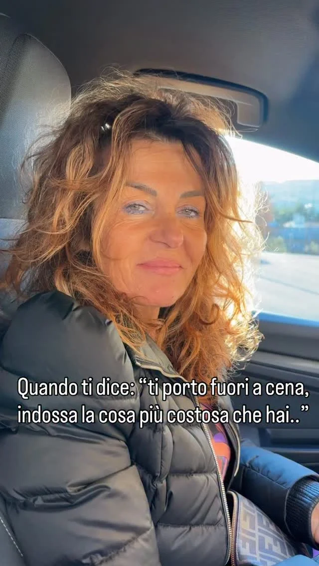 Quando ti dice: “ ti porto fuori a cena, indossa la cosa più costosa che hai..” 😂😂😂😂😂