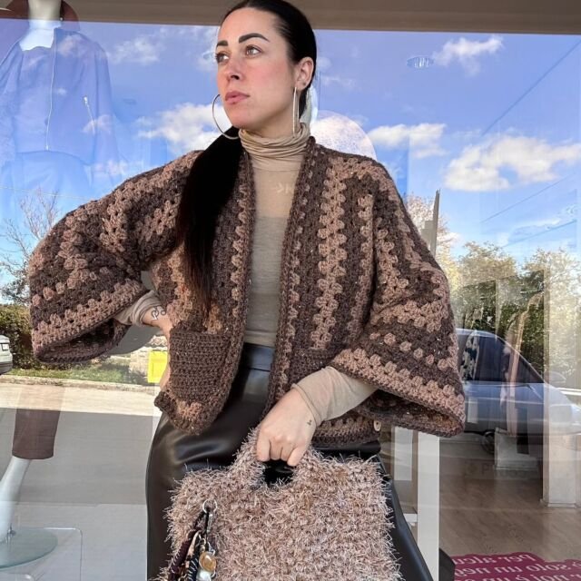 Novità in negozio 😍I cardigan fatti a mano super caldi e originali ❤️🎀