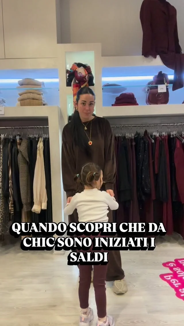 I saldi sono ufficialmente iniziati 💥Vieni a scegliere il tuo prossimo outfit ✨#saldi #shoppingtime #nuovistili