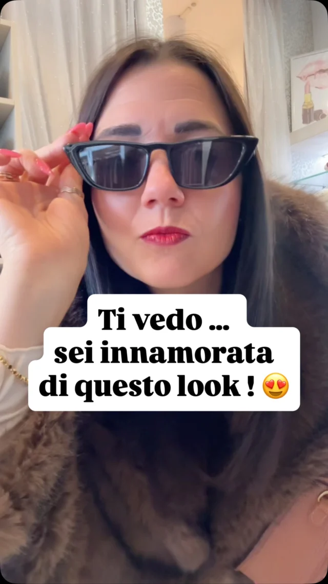 Il passo di Celentano non mi riesce benissimo… ma l’outfit sì 🤣🤣🤣E se è pure scontato ci balliamo sopra 😎 #saldi #celentano #sanmarino